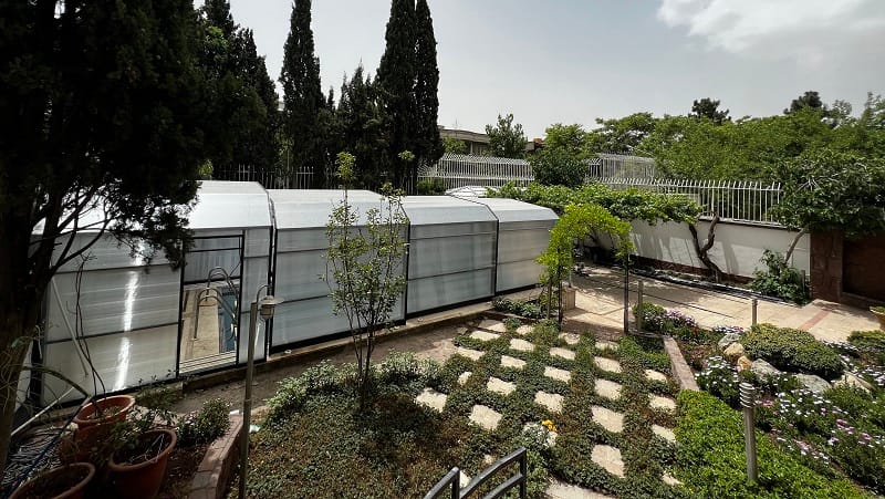 Telescopic retractable roof