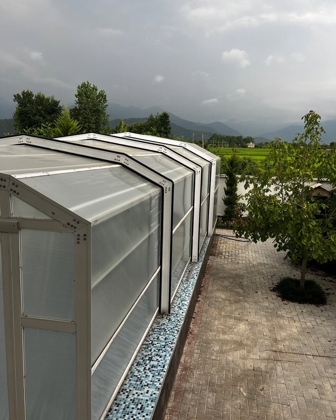 سقف متحرک تلسکوپی