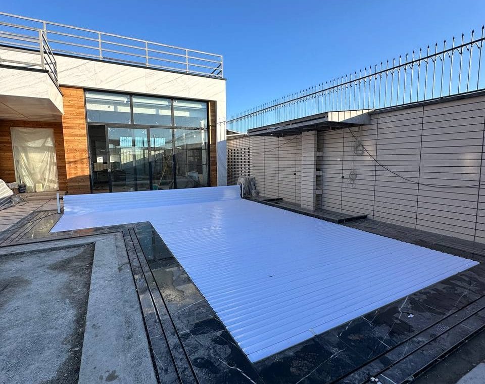 مقایسه روکش حبابدار استخری با کاور upvc